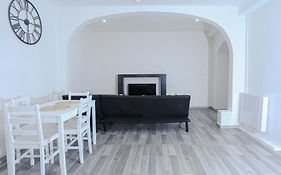 Elegant Appartement Bord De Seine